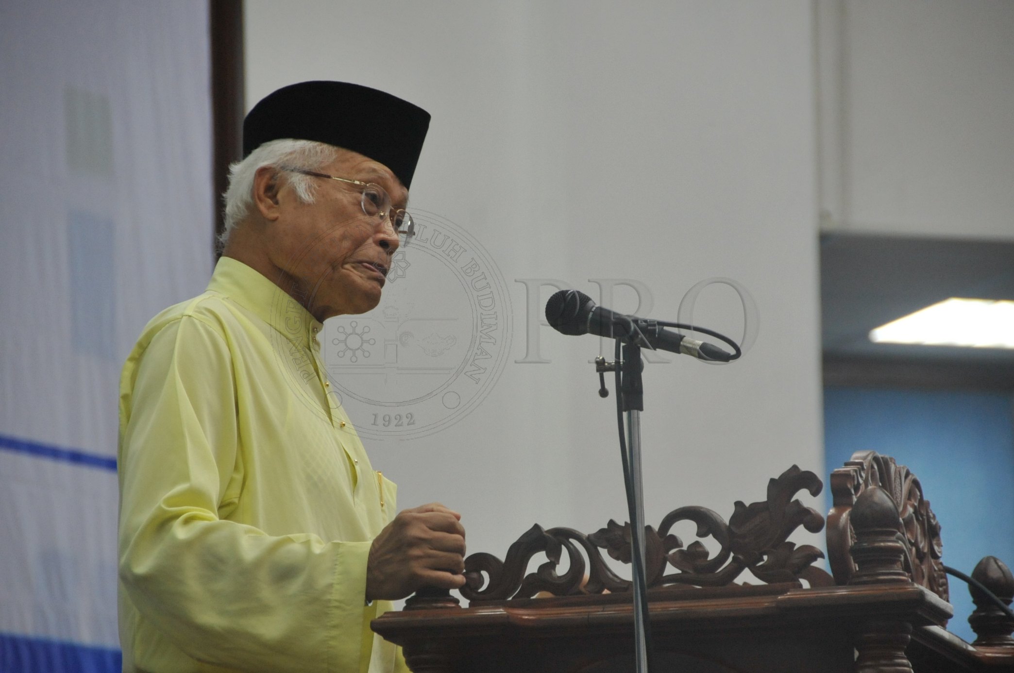 PRO 14 28 KONPEN PRO 7123